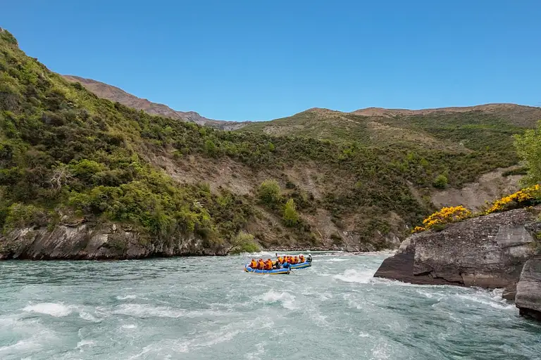 Grade 2-3 Kawarau River Rafting Queenstown