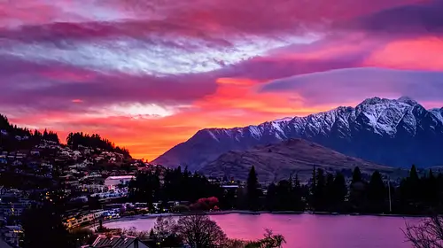 Christchurch to Queenstown via Mt Cook, Tekapo & Wānaka