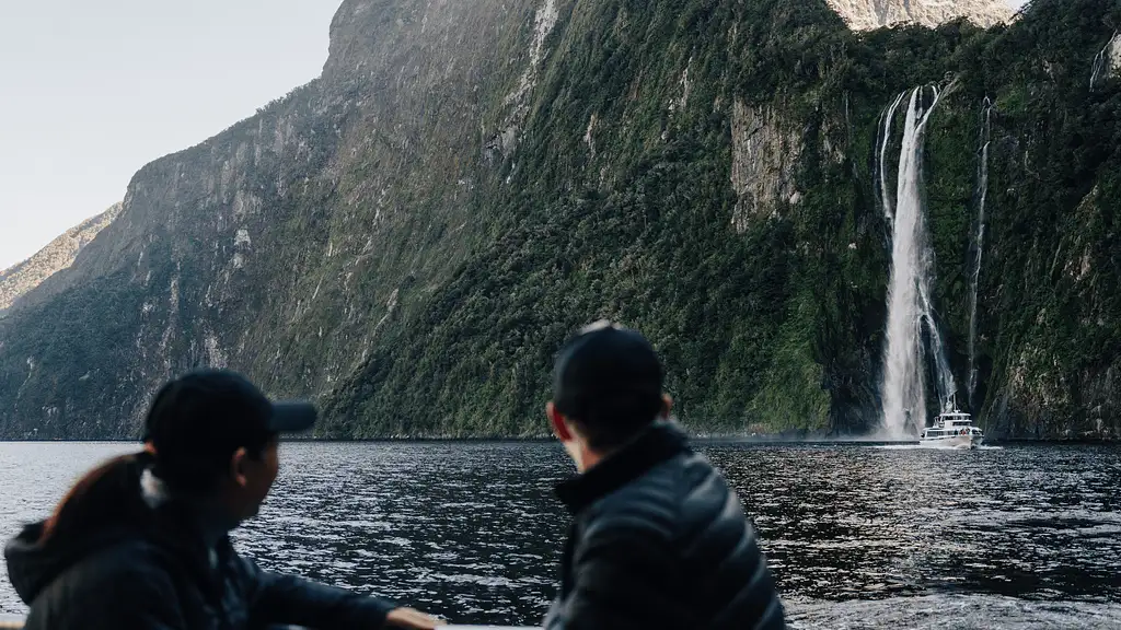 Milford Sound Coach, Cruise & Fly from Queenstown